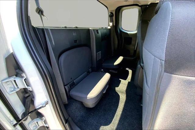 2025 Nissan Frontier King Cab SV 4x2