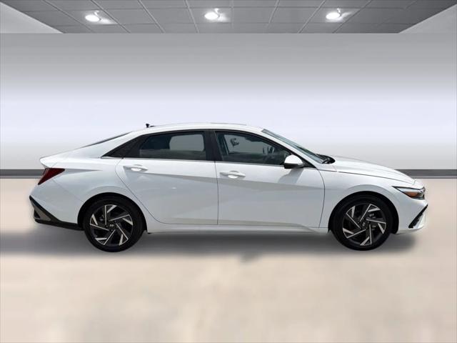 2025 Hyundai Elantra Hybrid Limited