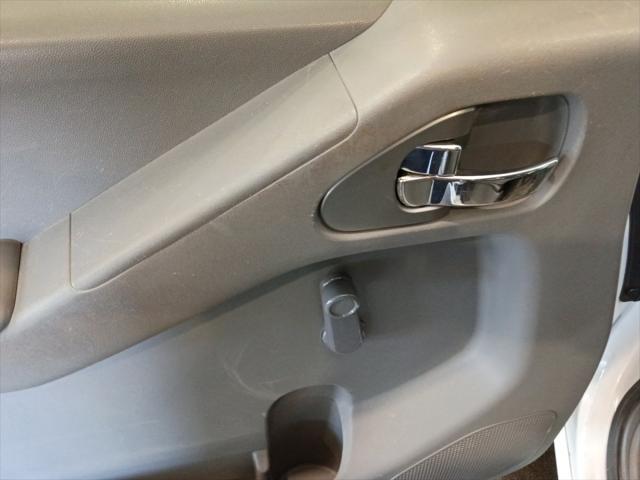 2013 Nissan Frontier S