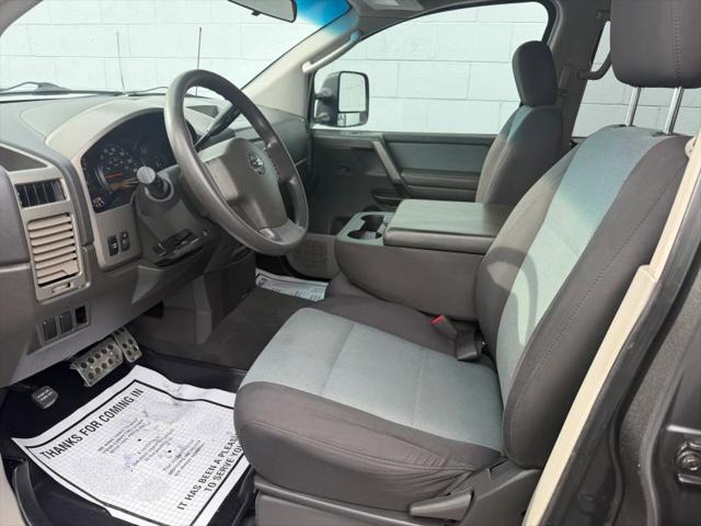 2004 Nissan Titan XE
