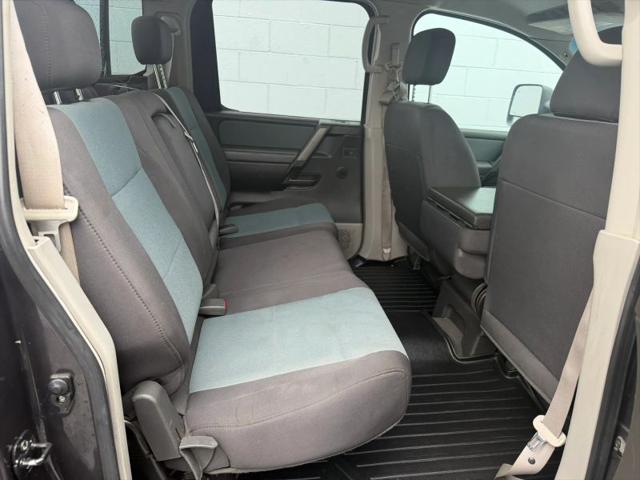 2004 Nissan Titan XE