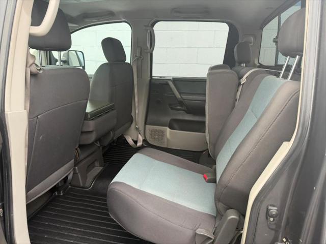 2004 Nissan Titan XE