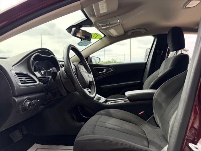 2017 Chrysler 200 Touring