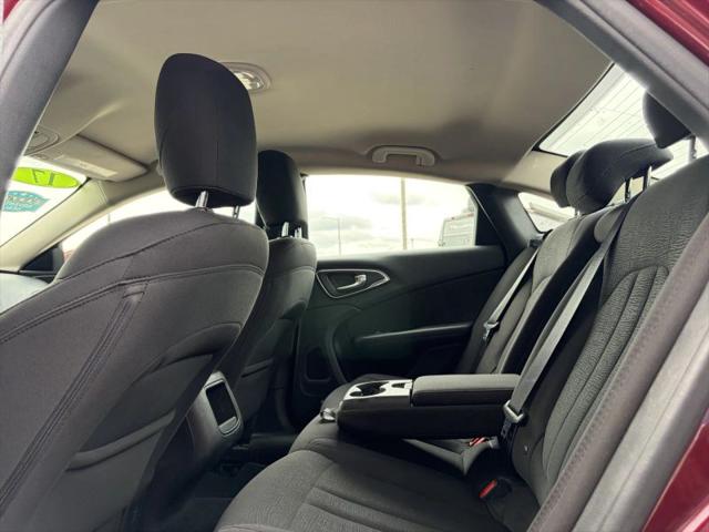 2017 Chrysler 200 Touring