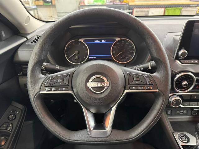 2024 Nissan Sentra SV Xtronic CVT