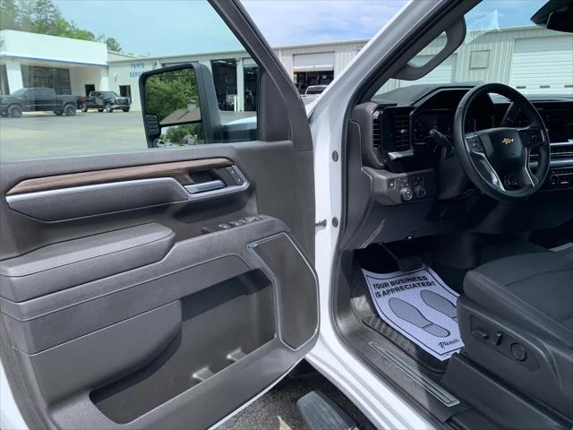 2025 Chevrolet Silverado 2500HD 4WD Crew Cab Standard Bed LT
