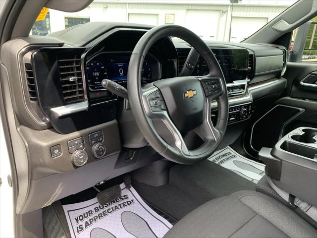 2025 Chevrolet Silverado 2500HD 4WD Crew Cab Standard Bed LT