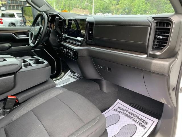 2025 Chevrolet Silverado 2500HD 4WD Crew Cab Standard Bed LT