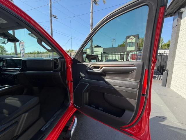 2024 Chevrolet Silverado 1500 4WD Crew Cab Short Bed LT
