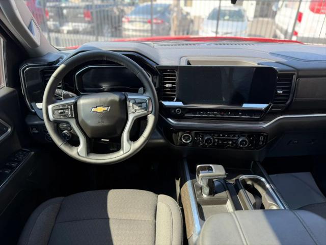 2024 Chevrolet Silverado 1500 4WD Crew Cab Short Bed LT
