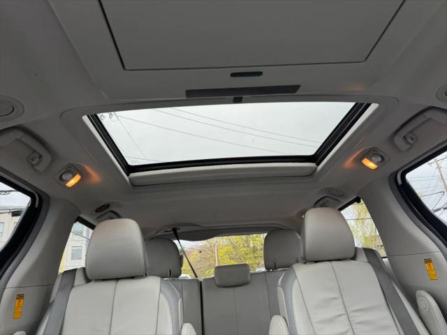 2014 Toyota Sienna Limited 7 Passenger