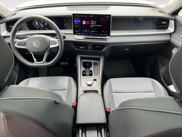 2025 Volkswagen Tiguan 2.0T SE
