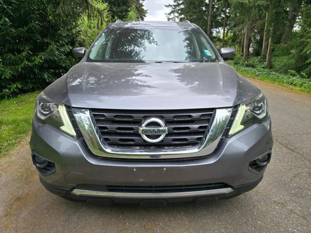 2017 Nissan Pathfinder SL