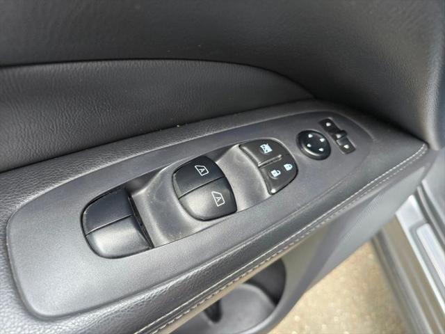 2017 Nissan Pathfinder SL