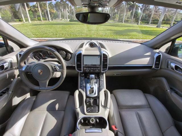 2014 Porsche Cayenne Cayenne