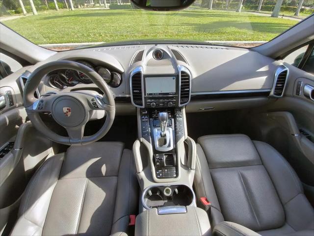 2014 Porsche Cayenne Cayenne