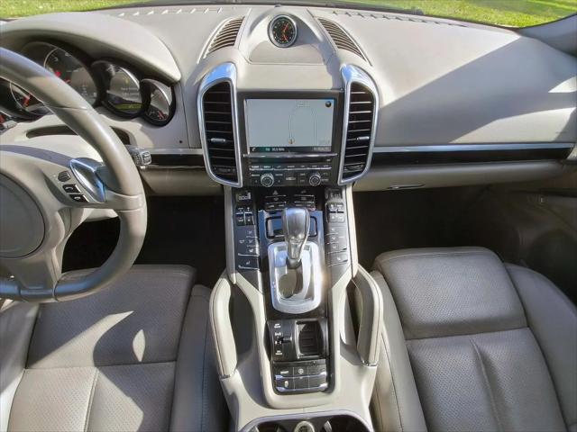 2014 Porsche Cayenne Cayenne