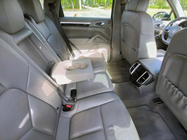 2014 Porsche Cayenne Cayenne