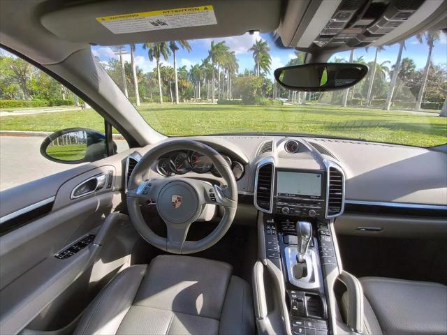2014 Porsche Cayenne Cayenne