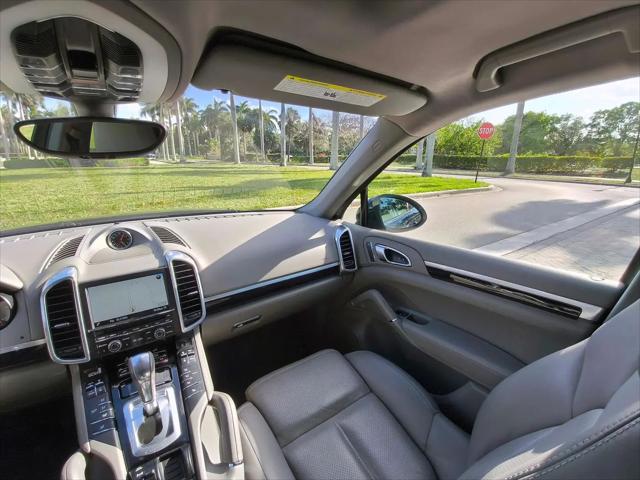 2014 Porsche Cayenne Cayenne