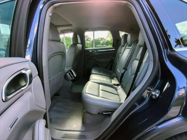 2014 Porsche Cayenne Cayenne
