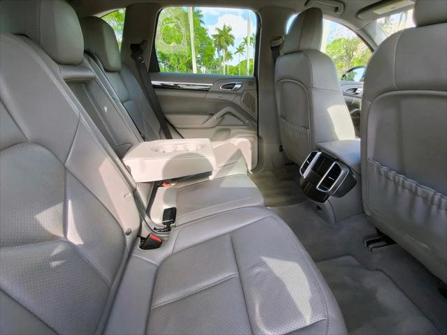 2014 Porsche Cayenne Cayenne