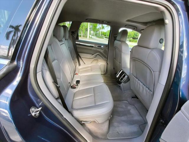 2014 Porsche Cayenne Cayenne