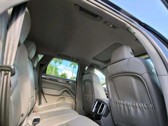 2014 Porsche Cayenne Cayenne