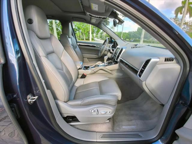 2014 Porsche Cayenne Cayenne