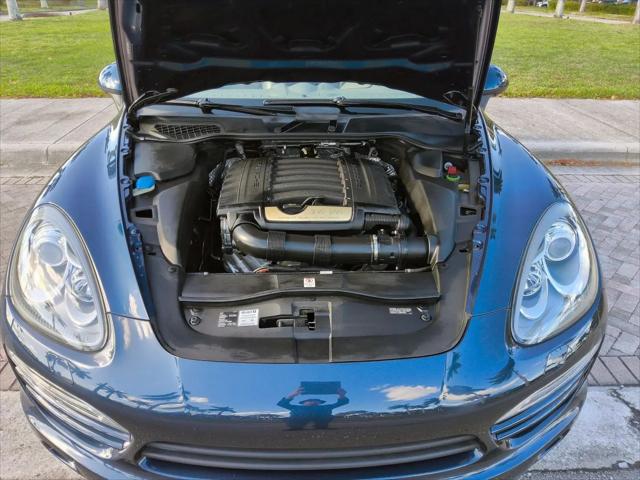 2014 Porsche Cayenne Cayenne