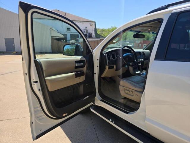 2011 Toyota Sequoia Platinum 5.7L V8