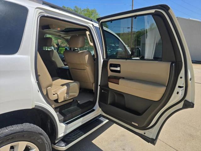 2011 Toyota Sequoia Platinum 5.7L V8