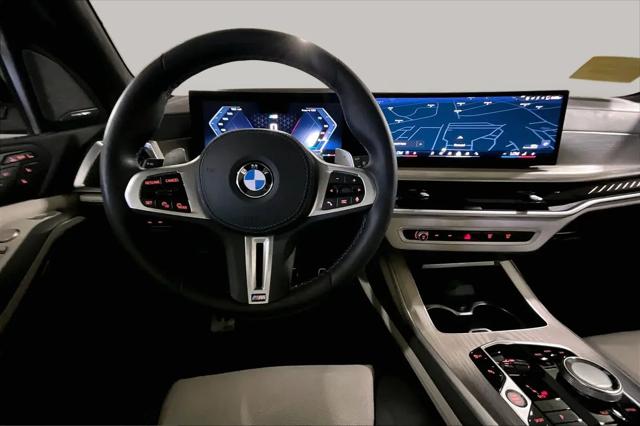 2025 BMW X7 M60i