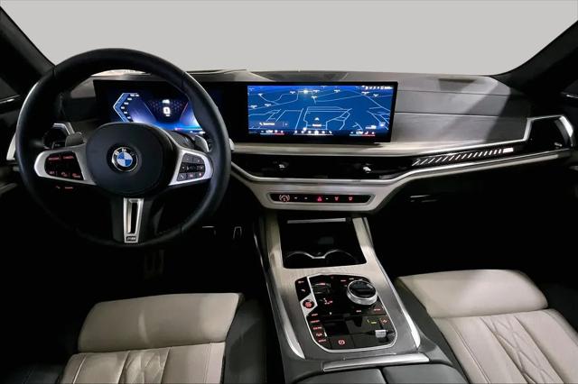2025 BMW X7 M60i