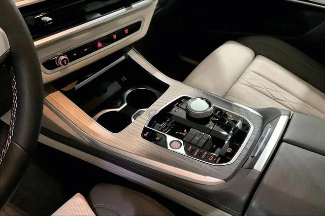 2025 BMW X7 M60i