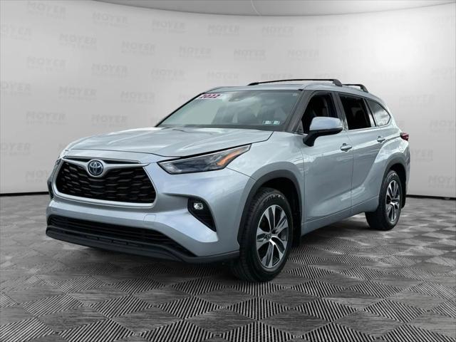 2022 Toyota Highlander Hybrid XLE for sale in Lebanon, PA