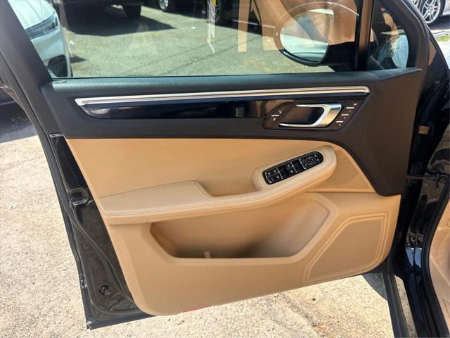 2018 Porsche Macan Base