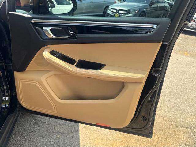 2018 Porsche Macan Base