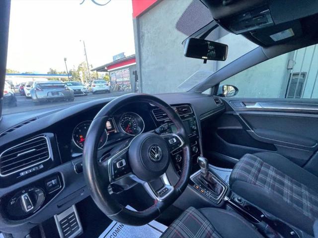 2018 Volkswagen Golf GTI 2.0T SE