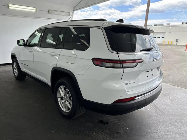 2022 Jeep Grand Cherokee L Laredo 4x4