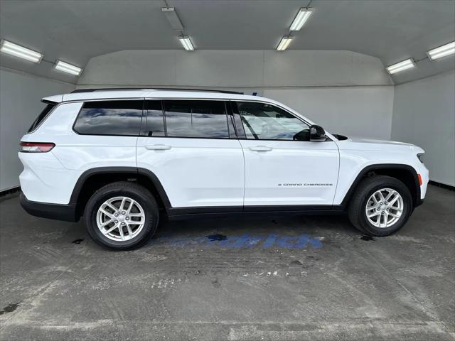 2022 Jeep Grand Cherokee L Laredo 4x4