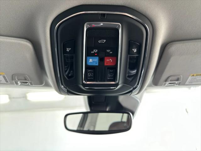 2022 Jeep Grand Cherokee L Laredo 4x4