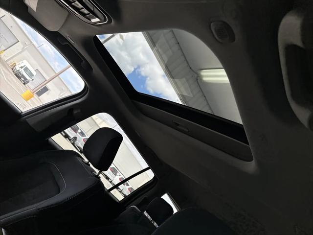 2022 Jeep Grand Cherokee L Laredo 4x4