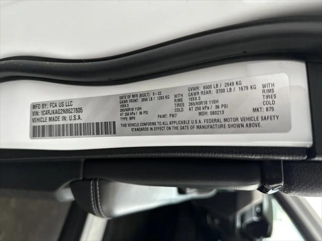 2022 Jeep Grand Cherokee L Laredo 4x4