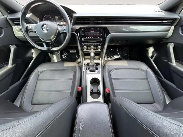 2021 Volkswagen Passat 2.0T R-Line