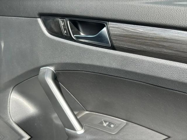 2021 Volkswagen Passat 2.0T R-Line