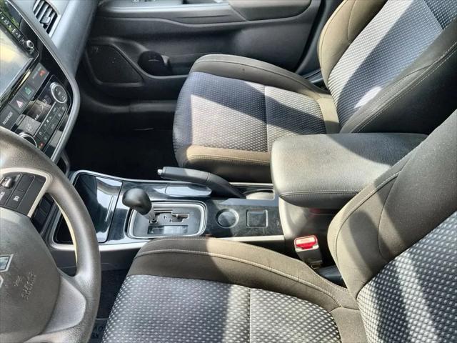 2018 Mitsubishi Outlander ES