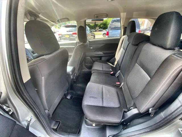 2018 Mitsubishi Outlander ES