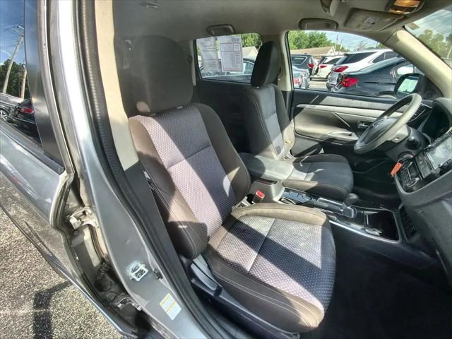 2018 Mitsubishi Outlander ES