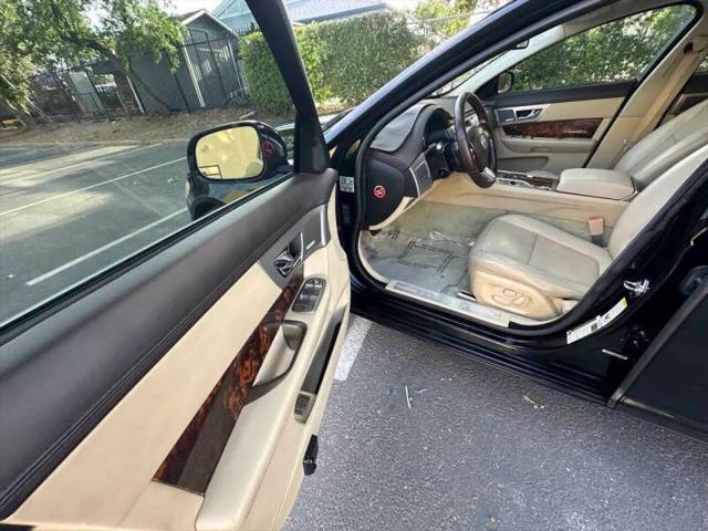 2011 Jaguar XF Premium